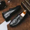 Hommes chaussures en cuir sans lacet chaussures décontractées fête et mariage hommes mocassins semelle intérieure en cuir respirant hommes fumer pantoufles