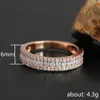 Anneaux de bande Bandes de mariage Bling Bagues pour femmes Couleurs métalliques disponibles Bijoux féminins polyvalents simples entièrement pavés