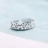 Klusterringar ventfille 925 sterling silver jwelry enkel tjej söt prinsessan liten krona ihålig blommor utsökt öppning