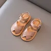Sandálias Vintange tecer sandálias de menina sólida sandálias de dedo do pé para meninas meninas meninas planícies sandálias de praia casuais