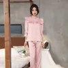 Kobietowa odzież snu Sali Satin Satin Pajamas na długie rękawowe noszenie sutowe dla koreańskiego seksownego koronkowego luźnego luźnego ubrania domowego Suit 230515