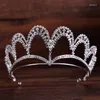 Hårklipp 2023 Fashion Cubic Zirconia Crown Hairband Tiara Wedding Accessory For Women Party Pageant Lovely Smycken Hög kvalitet