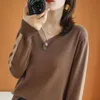 سترات سترات نسائية Pullover Women v-sweate سترة عرضية للسيدات في هونغ كونغ على غرار الأزياء.