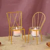 Titulares de vela 1PCS Metal Crafts Cadeira Soldador de forma para desktop decoração da sala de estar para casa de jantar Decoração de castlear
