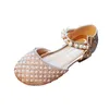 Sandaler barn prinsessor skor baby flickor platt bling läder sandaler modes paljett mjuk barn dans party glittrande skor 230515