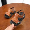 Sandales pour enfants en cuir de vachette respirantes confortables sandales plates bébés garçons creux fond souple chaussures de plage d'été pour les débutants 230515