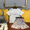 23ss set da bambino set da bambino abiti firmati per bambini Girocollo Stampa logo a colori in puro cotone T-shirt manica corta Elastico in vita doppio F Color Logo stampa pantaloncini tuta