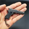 Gun Toys 1 3 Hoogwaardige metal 1911 Keychain Model Toy Gun Miniature Alloy Pistol Collection Toy Gift Pendant T230515