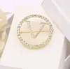 Célèbre Designer Broche Marque Lettres Diamant Broches Broche Femmes Cristal Strass Perle Broches Bijoux Accessoires 20style
