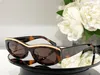 مصمم الأزياء 9112 نظارة شمسية للنساء عتيقة الطليعة البيضاوية نظارات الإطارات الصغيرة الصيفية الترفيهية متعددة الاستخدامات المضادة للترفيهية تأتي مع العلبة