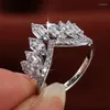 ウェディングリングCaoshi Fashion Lady Engagement Party Ring with Crown Shape Design Bridal Accessories光沢のあるジルコニア豪華なジュエリー