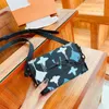 S-lock Vertical Wearable Bag Genuine Leather Wallet Graffiti Monograms Phone Pouch Purse Magnetic Closure Handbags Designer Mens Crossbody Waist Flap Coin Holder