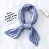 Szaliki Solidne Zarzknięcia Jedwabny opasek na głowę Kobiety Desig Hair Pasme Square Scarf Lady Bandana Scrunchies Wstążki Akcesoria