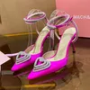 Mach Mach Сандалии с тройным сердцем 10 см Атласные туфли-лодочки с ремешком на щиколотке Вечерние туфли Хрустальное сердце на шпильке с бриллиантовой цепочкой для женщин Дизайнерские туфли для вечеринок