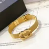 Designer Love Gold Gold Bracciale Spring Bracciale Gioielli Cuffi Progettato per donne in acciaio inossidabile all'ingrosso con scatola Qkjf