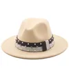 Brede rand hoeden fedora hoed vrouwen mannen lintband riem klassiek beige witte vilten Britse elegante fascinator winter dames