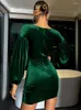 Casual Dresses Women's Green Sexig V-ringning långärmad sammet veckad bodycon klänning Autumn Fashion Elegant Black Harajuku Party Club Mini