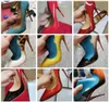 Высококачественные туфли для одежды красные высокие каблуки в дне роскошные женские дизайнерские дизайнерские дизайнерские сандалии с кожаной кожаной.
