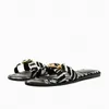 Sandalen TRAF Zebra-Print Flache Kreuzriemen Sandalen für Frauen Sommer Animal Print Flats Sandalen Damen abgerundete Zehen Strandsandalen Flats 230515