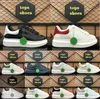 Plattformsdesigner överdimensionerade sneakers casual sko läder snörning män mode vita svarta män kvinnor lyx sammet mocka chaussures de espadrilles sporttränare tränare