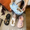 Sandales de sport pour femmes dessin animé en ligne célébrité trou chaussures infirmière plate-forme antidérapant décontracté Baotou pantoufles HA2217-7-010