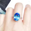 Pierścienie klastra Naturalne prawdziwe niebieskie Topaz Oval duży pierścień 925 srebro srebra 10 14 mm 8,8 cart kamień szlachetny Women Women x223265