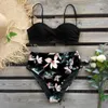 Badkläder 2022 Sexig bladtryck Bikini Kvinnliga baddräkt Kvinnor Badkläder thong Push Up Bikinis Set High midjebaddräkter för baddräkt