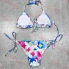 Bikini a lettera colorata per donna Costume da bagno alla moda con motivo alla moda Costume da bagno estivo da spiaggia con lacci