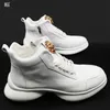 Nieuwe witte sneakers laarzen laarzen heren high top kleine witte schoenen dikke zolen om herenschoenen te vergroten hiphop trend casual schoenen a20