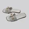 Slippers Designer Women Slides muilezels sandalen open teen vrouwelijke zomer strandschoenen parels schattig zoete buiten