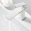 Zlew łazienkowy kran Basen czarny mosiądz kran i zimny pokład montowany na pokładzie biały/złoty kolor mikser woda kran wodny