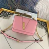 Topkwaliteit crossbody tas gewone schoudertassen echte lederen magnetische knop verwijderbare riem gouden hardware kleine handtassen portemonnee