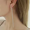 Enkla eleganta bokstäver Silver tappade örhängen inlagd diamantkedja tofs dingle örhängen för kvinnor högklassiga ljuskronorören