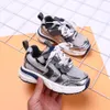 Nieuwe Triple S Designer Kids Schoenen Sneakers Triple Zwart Wit Glitter Mode Plate-forme Casual schoenen Vintage Luxe Trainers