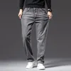 Mäns jeans 6 färger hösten män grå rak ben jeans företag casual bomullsträcka denim byxor man varumärke kläder plus storlek 40 42 44 230516