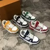 Scarpe firmate per bambini più recenti Scarpe da ginnastica per bambini di alta qualità Modello di lettera classico Stampa completa Scarpa casual per interni ed esterni per ragazzi e ragazze con scatola