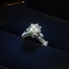 Mode Neue 925 Sterling Silber 18k Weißgold Überzogen 4ct NSCD Synthetischen Diamanten Frauen Ehering Klassische Schmuck Verlobung rin284D