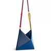 デザイナーハンドバッグショルダーバッグ女性の三角形チェッカープリーツミニ女性クロスボディバッグ