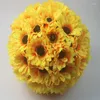 Dekorativa blommor 10 "(25 cm) Simulering Solros Kyssande bollar Gul konstgjorda silkblommor Boll Craft Prydnad för stormarknad