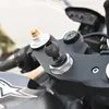 新しいオートバイフロントフォークステムベースボールアダプターゴムベースヘッドは、GoProボールマウントアダプター用ラムマウントと互換性があります