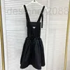 Casual jurken Designer Dames Casual Dress Suspender Rok Design Deserve Women Fashion Black Work Taille Tooling Dresss Ljtj