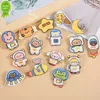 1 stks New Japan en Zuid -Korea schattige cartoon pin acryl broche astronaut badge hanger