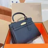 2023 Top Designer Handbag Bullo Borsa da donna spalla classica borsetta classica satchel di moda elegante backpack vintage Celebrity Borse Crossbody