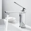 Grifos de lavabo de baño, grifo de latón negro y grifo de agua montado en cubierta fría, grifo mezclador de Color blanco/dorado