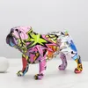 Objetos decorativos Figuras pintando graffiti inglês resina bulldog artesanato nórdico decoração de casa criativa armário de vinhos decoração de escritório de escritório 230515