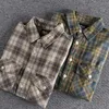 Mäns avslappnade skjortor Kaji Retro Tooling Plaid Shirt Men's Flanell Sanding Bekväm AMERICAL AMERICAN JOKER SHIRT JACKA I Hösten och vintern 230516