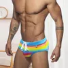 Unterhosen Mittelhohe, hochelastische Badehose mit U-konvexem Körbchen für Herren, Regenbogen-Streifendruck, Kordelzug, Surf-Slip, Strandmode, Badebekleidung