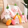 Pluszowe lalki Kreatywne Doll Bunny Soft Plush Toys Reversible Marchew Strawberry Bag zamień w królicze pluszowe zwierzęta poduszka dla dzieci Prezent 2305516