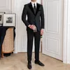 Tracki męskie Spring British splated Velvet Suit dwuczęściowy przyjęcie weselne Bankiet Mężczyźni Slim Fit Costume Homme Mariage Royal