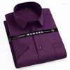 Sukienki dla mężczyzn Koszulki Koszula z krótkim rękawem Summer Non-Iron Solid Color Podstawowy biznes Formalny rozciąganie miękkie zmarszczki odporne na swobodne biuro